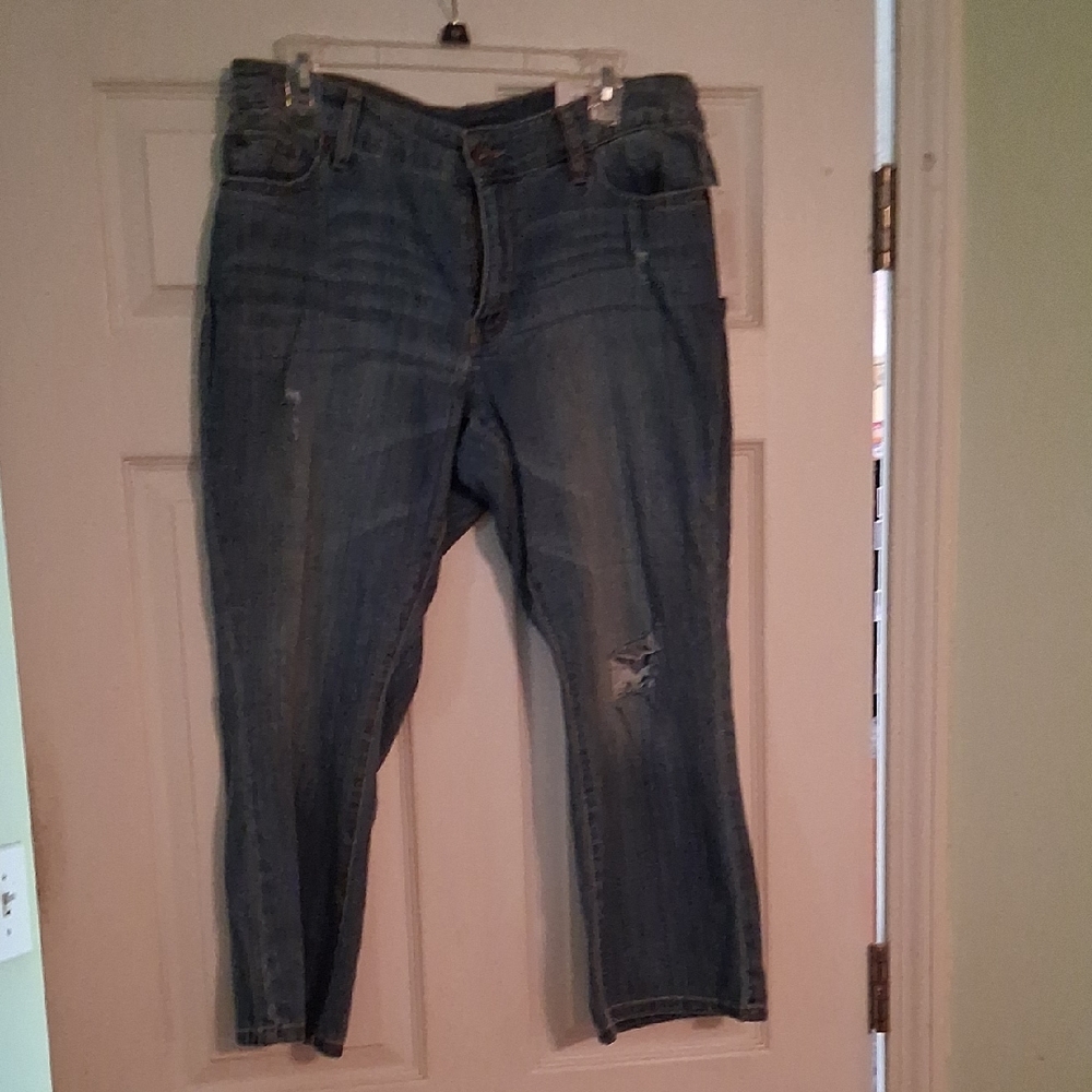 Womas Jean